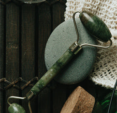 Jade Roller & Gua Sha Set